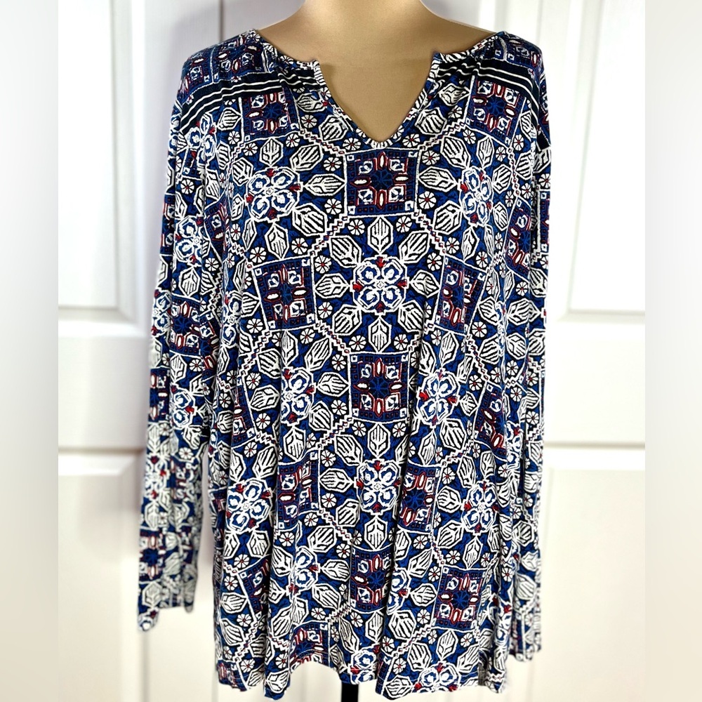 Dalia Blue and White Geometric Floral Blouse